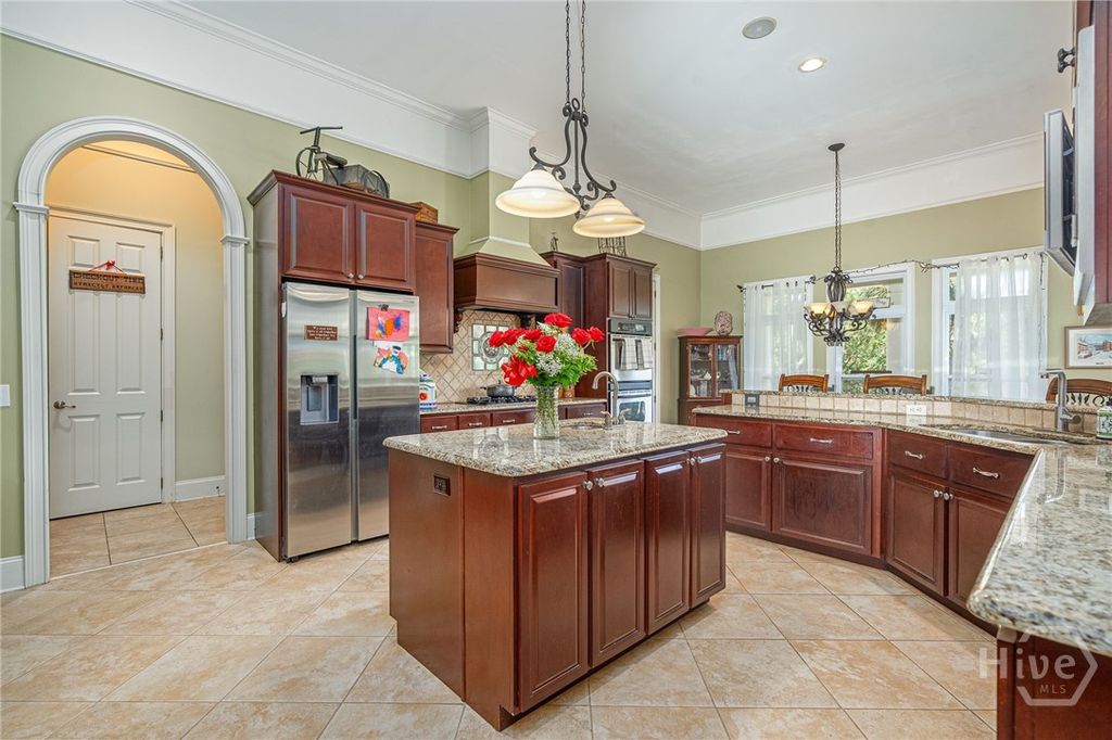 Image 13 of property listing at 1 Cedar View Drive, Savannah, GA 31410