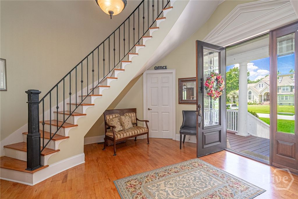 Image 5 of property listing at 1 Cedar View Drive, Savannah, GA 31410