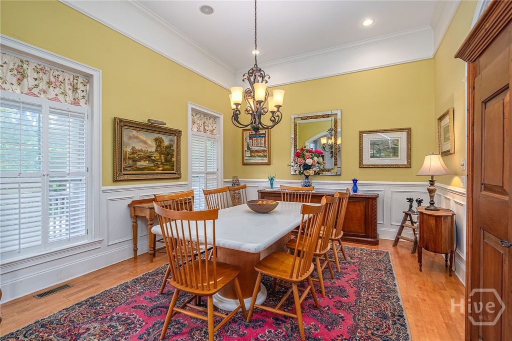 Image 7 of property listing at 1 Cedar View Drive, Savannah, GA 31410