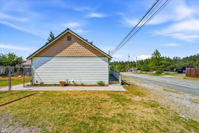 232 Upper Slate Crk, Grass Valley, CA 95945