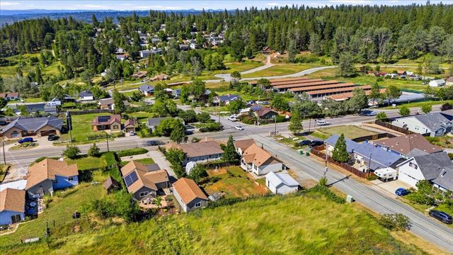 232 Upper Slate Crk, Grass Valley, CA 95945