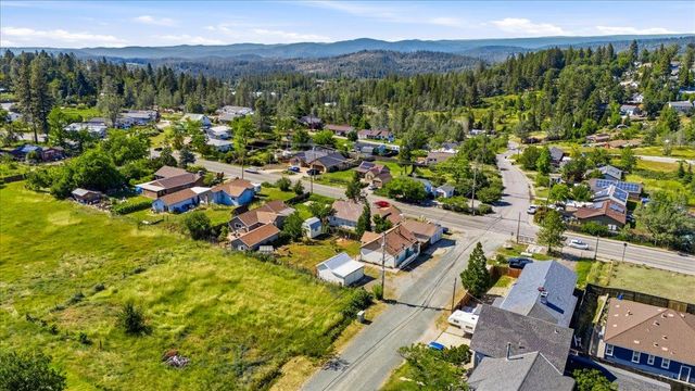 232 Upper Slate Crk, Grass Valley, CA 95945