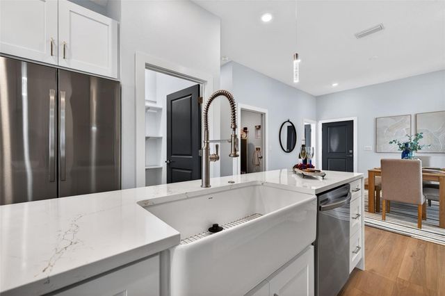 2530 34TH AVENUE N, St Petersburg, FL 33713