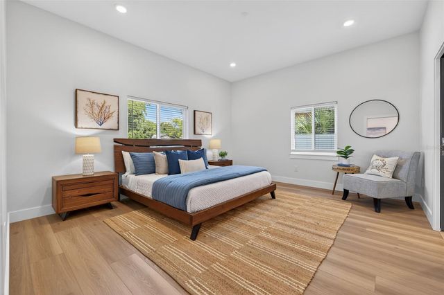 2530 34TH AVENUE N, St Petersburg, FL 33713