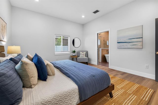 2530 34TH AVENUE N, St Petersburg, FL 33713