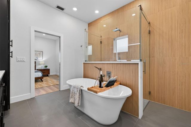 2530 34TH AVENUE N, St Petersburg, FL 33713