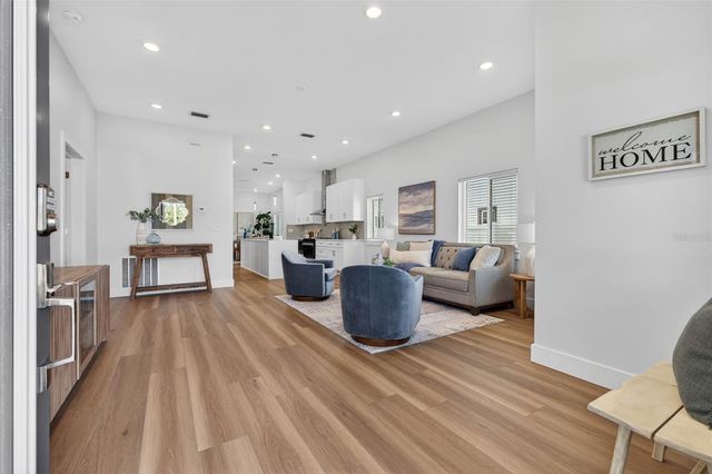 2530 34TH AVENUE N, St Petersburg, FL 33713