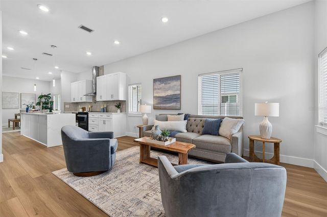 2530 34TH AVENUE N, St Petersburg, FL 33713