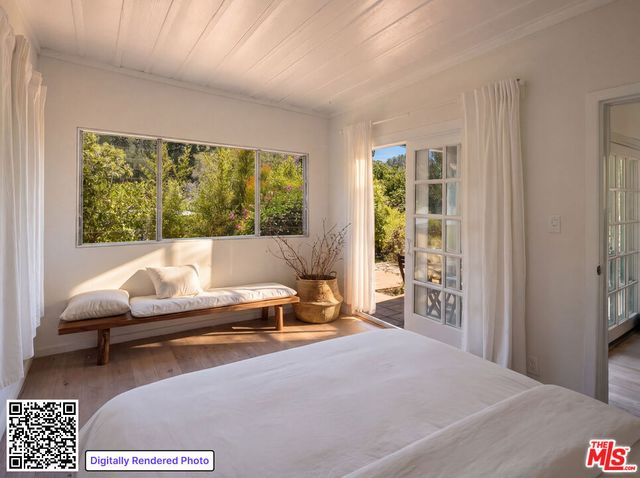 2573 Glen Green Street, Los Angeles, CA 90068