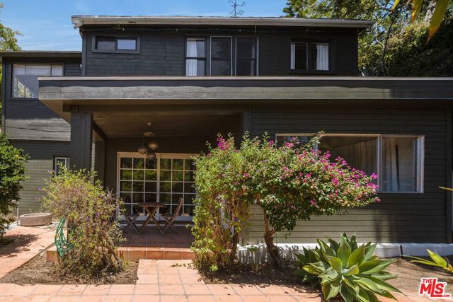 2573 Glen Green Street, Los Angeles, CA 90068