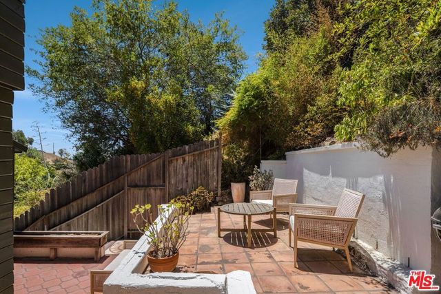 2573 Glen Green Street, Los Angeles, CA 90068