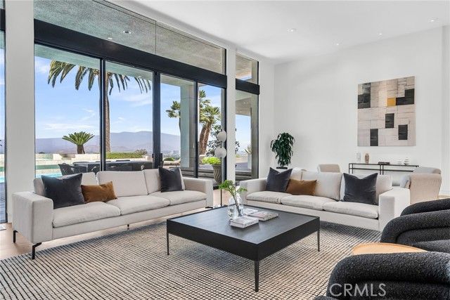 2130 Old Quarry Road, Riverside, CA 92506