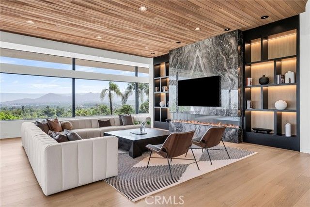 2130 Old Quarry Road, Riverside, CA 92506