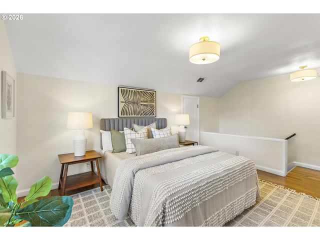 1524 Se 24TH Ave, Portland, OR 97214