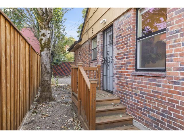 1524 Se 24TH Ave, Portland, OR 97214