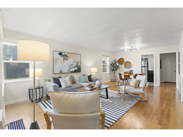 1524 Se 24TH Ave, Portland, OR 97214