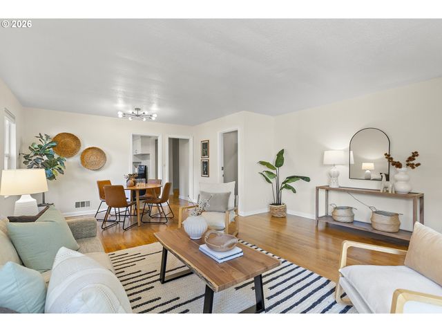 1524 Se 24TH Ave, Portland, OR 97214