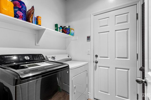 8905 Cadbury Drive, Bakersfield, CA 93311