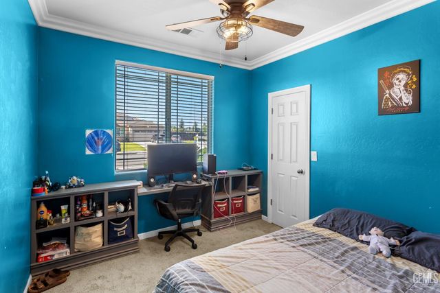 8905 Cadbury Drive, Bakersfield, CA 93311