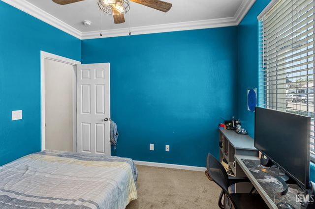 8905 Cadbury Drive, Bakersfield, CA 93311