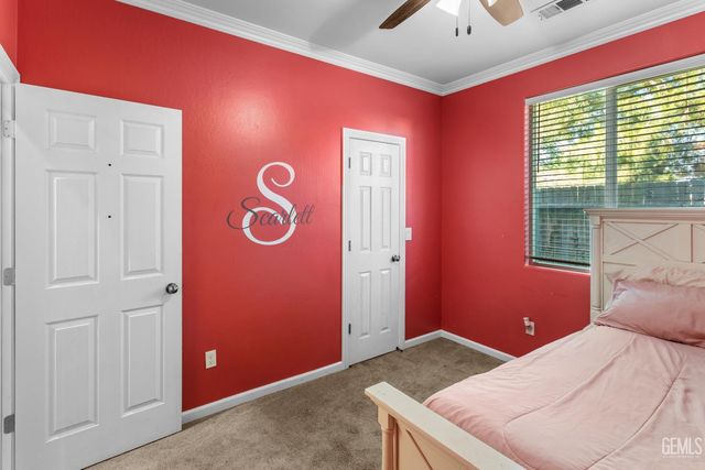 8905 Cadbury Drive, Bakersfield, CA 93311