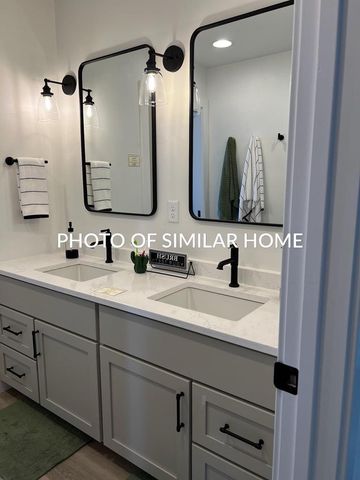 409 JERELYN COURT, Combined Locks, WI 54113