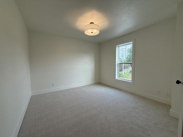 409 JERELYN COURT, Combined Locks, WI 54113