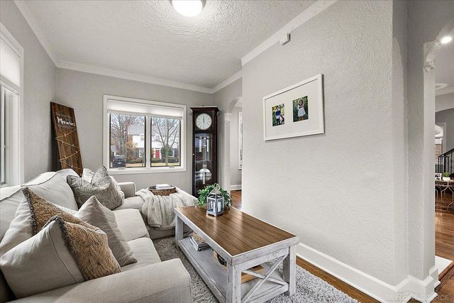 719 Fisher Road, Grosse Pointe, MI 48230