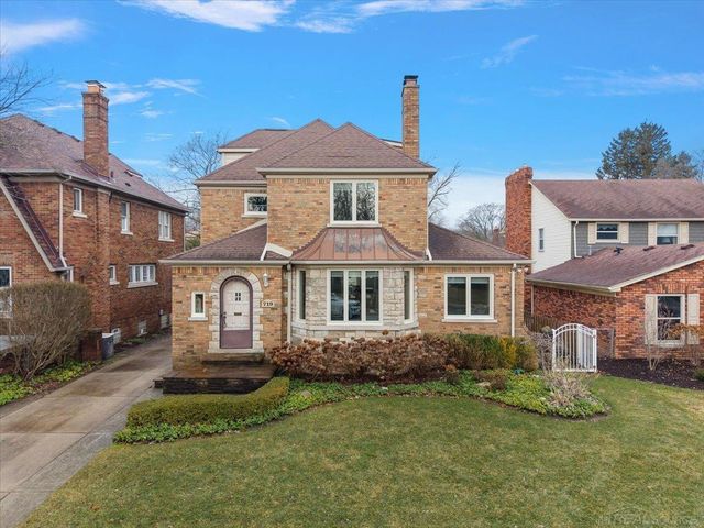 719 Fisher Road, Grosse Pointe, MI 48230