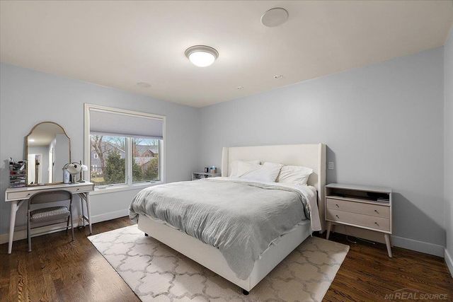 719 Fisher Road, Grosse Pointe, MI 48230