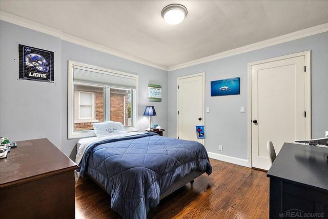 719 Fisher Road, Grosse Pointe, MI 48230