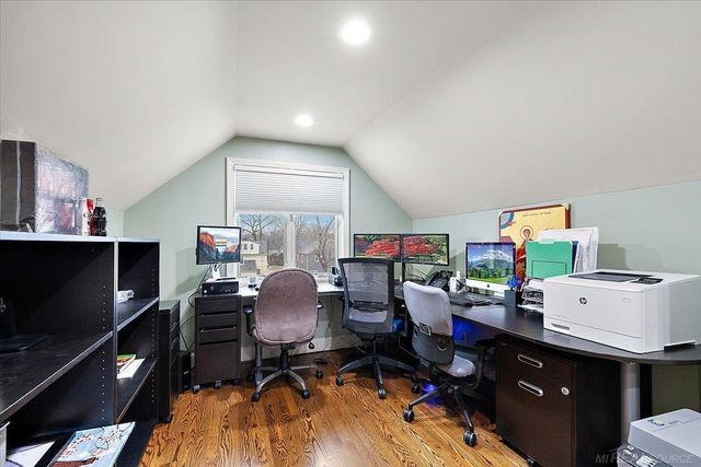 719 Fisher Road, Grosse Pointe, MI 48230