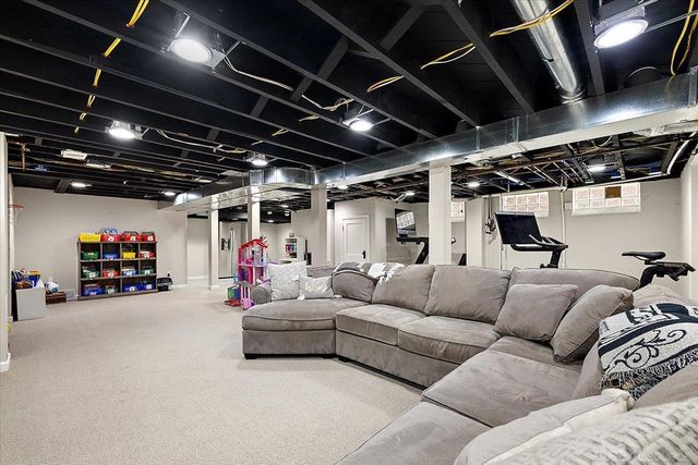 719 Fisher Road, Grosse Pointe, MI 48230