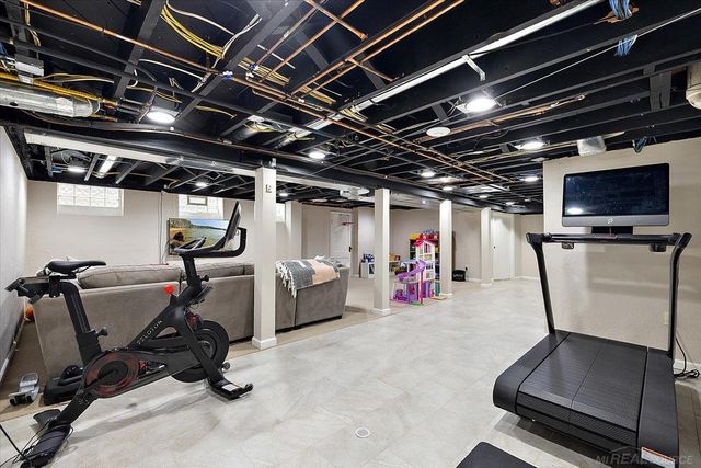 719 Fisher Road, Grosse Pointe, MI 48230