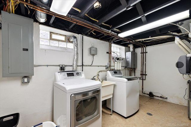 719 Fisher Road, Grosse Pointe, MI 48230