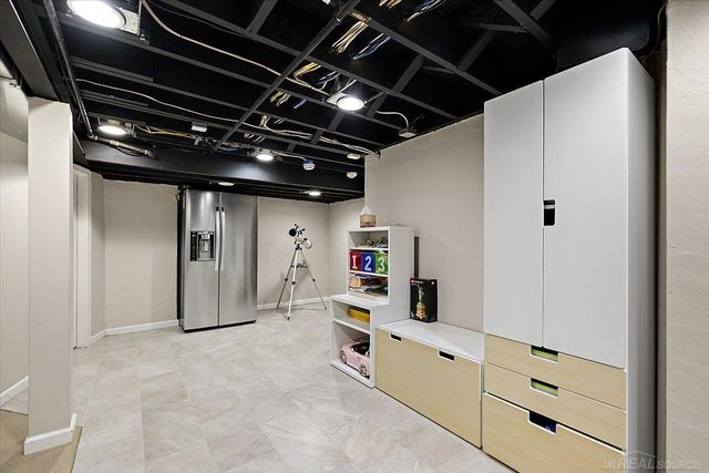 719 Fisher Road, Grosse Pointe, MI 48230