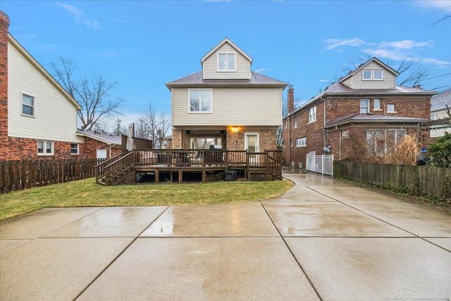 719 Fisher Road, Grosse Pointe, MI 48230