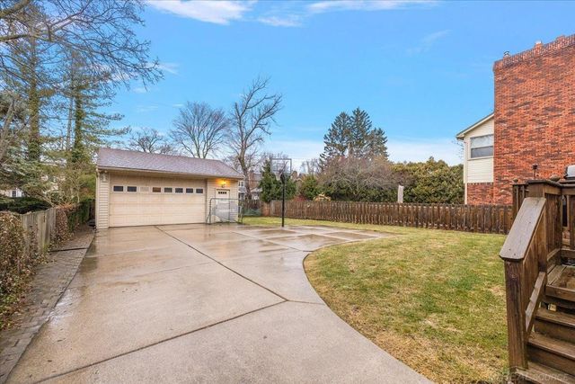 719 Fisher Road, Grosse Pointe, MI 48230