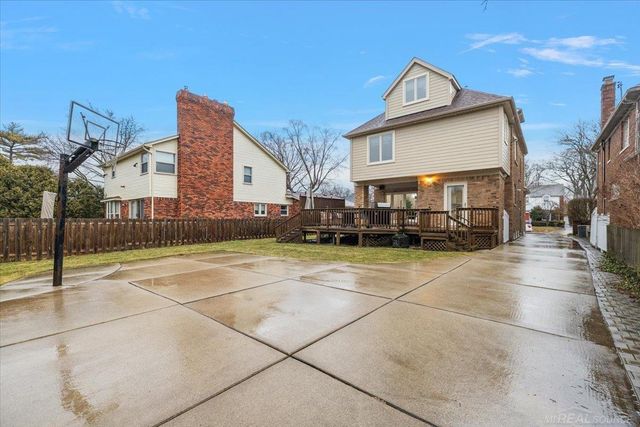 719 Fisher Road, Grosse Pointe, MI 48230