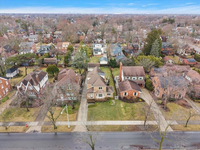 719 Fisher Road, Grosse Pointe, MI 48230