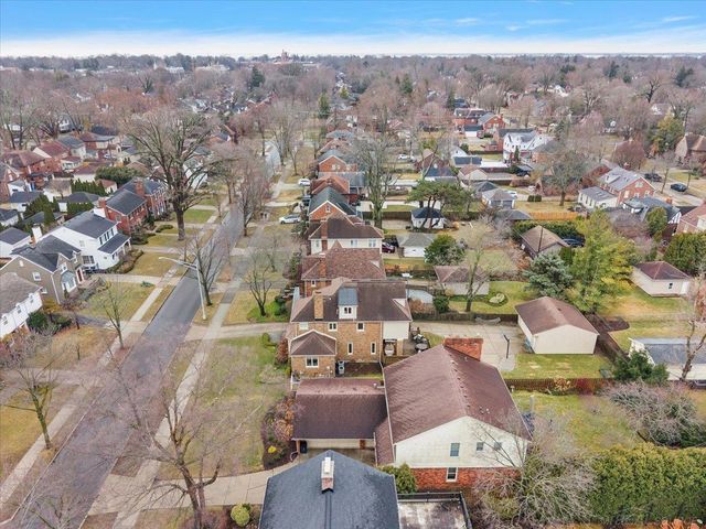 719 Fisher Road, Grosse Pointe, MI 48230