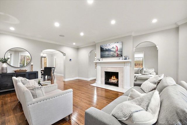 719 Fisher Road, Grosse Pointe, MI 48230