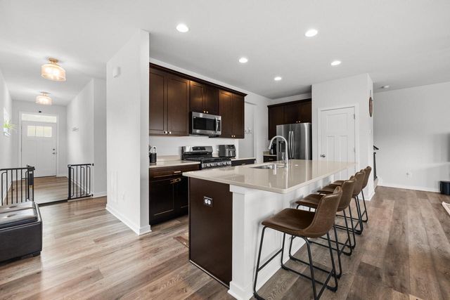 N67W25382 Breckenridge COURT, Sussex, WI 53089