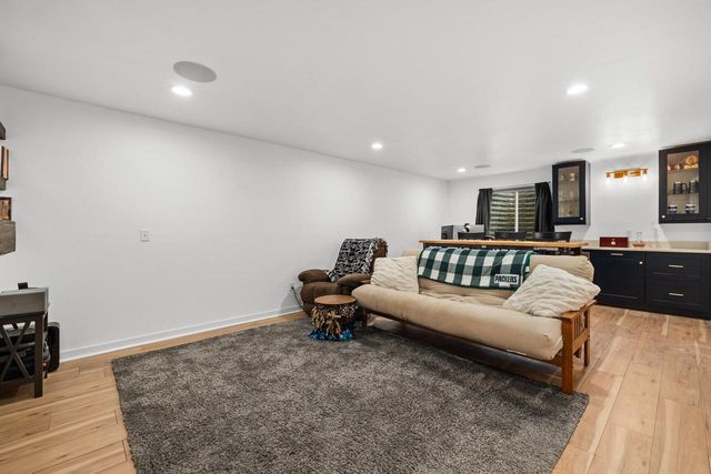 N67W25382 Breckenridge COURT, Sussex, WI 53089