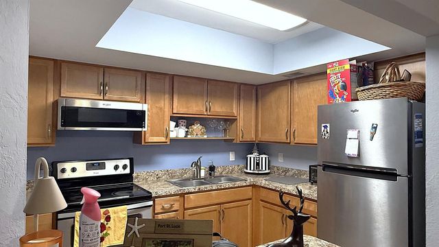 1532 SE Royal Green Cir O-201, Port St. Lucie, FL 34952