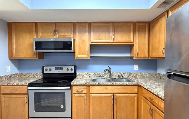 1532 SE Royal Green Cir O-201, Port St. Lucie, FL 34952