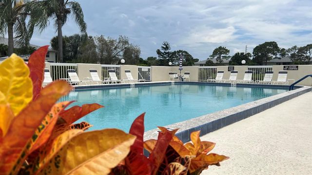 1532 SE Royal Green Cir O-201, Port St. Lucie, FL 34952