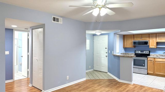 1532 SE Royal Green Cir O-201, Port St. Lucie, FL 34952