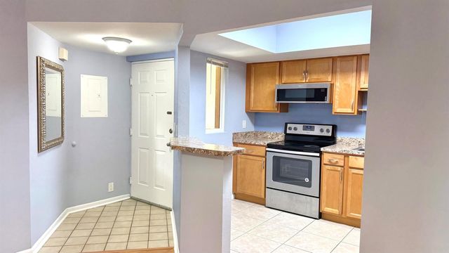 1532 SE Royal Green Cir O-201, Port St. Lucie, FL 34952
