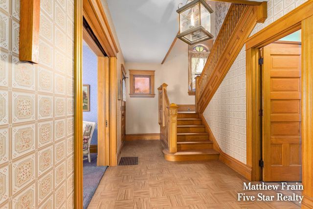 357 Leonard Street NW, Grand Rapids, MI 49534